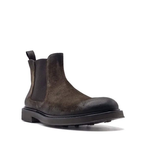 chelsea boots