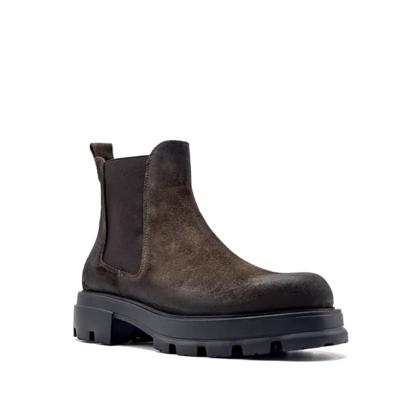 chelsea boots
