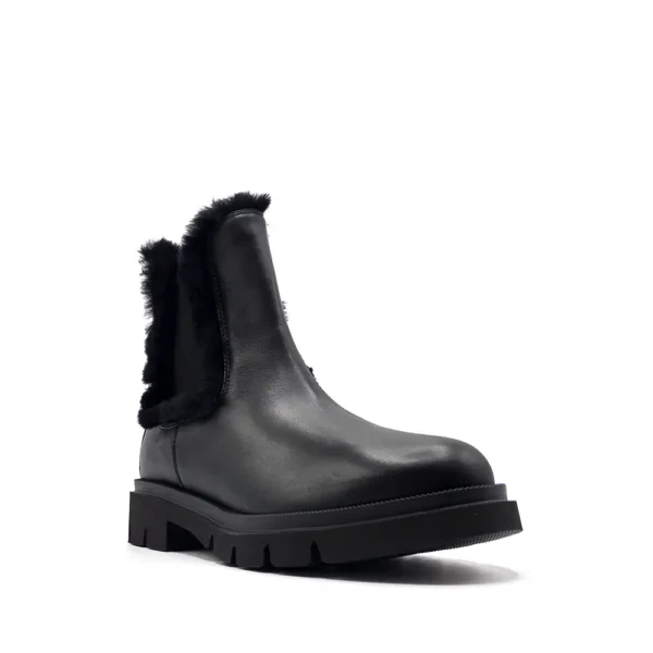 chelsea boots