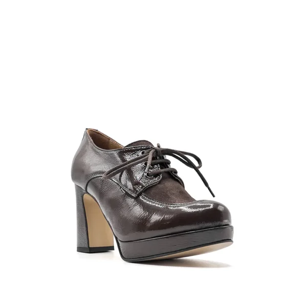 heeled derby
